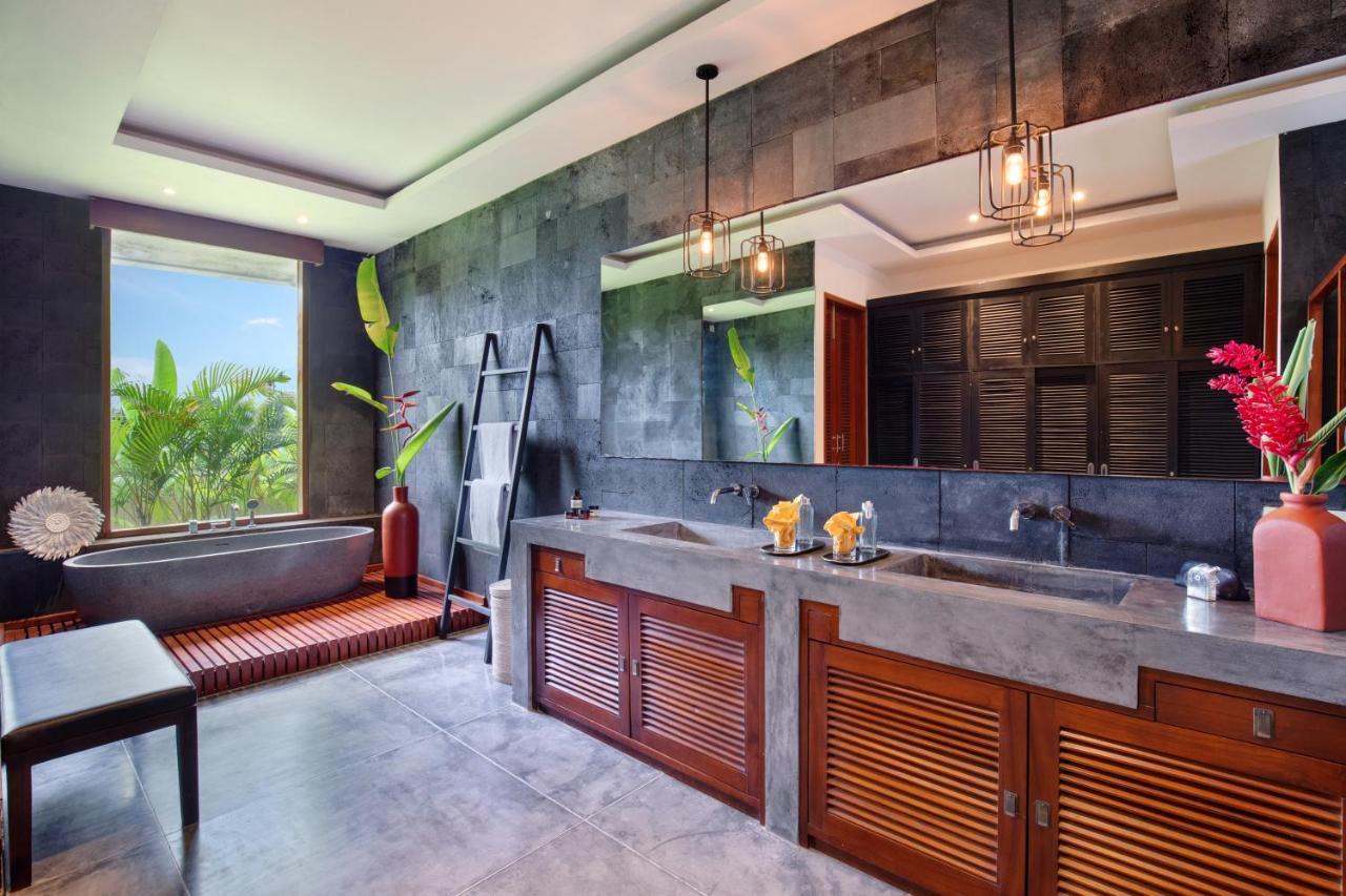 You Think You Know Canggu - Think Again! Stunning Large Luxxe 7Bed Villa Exterior photo